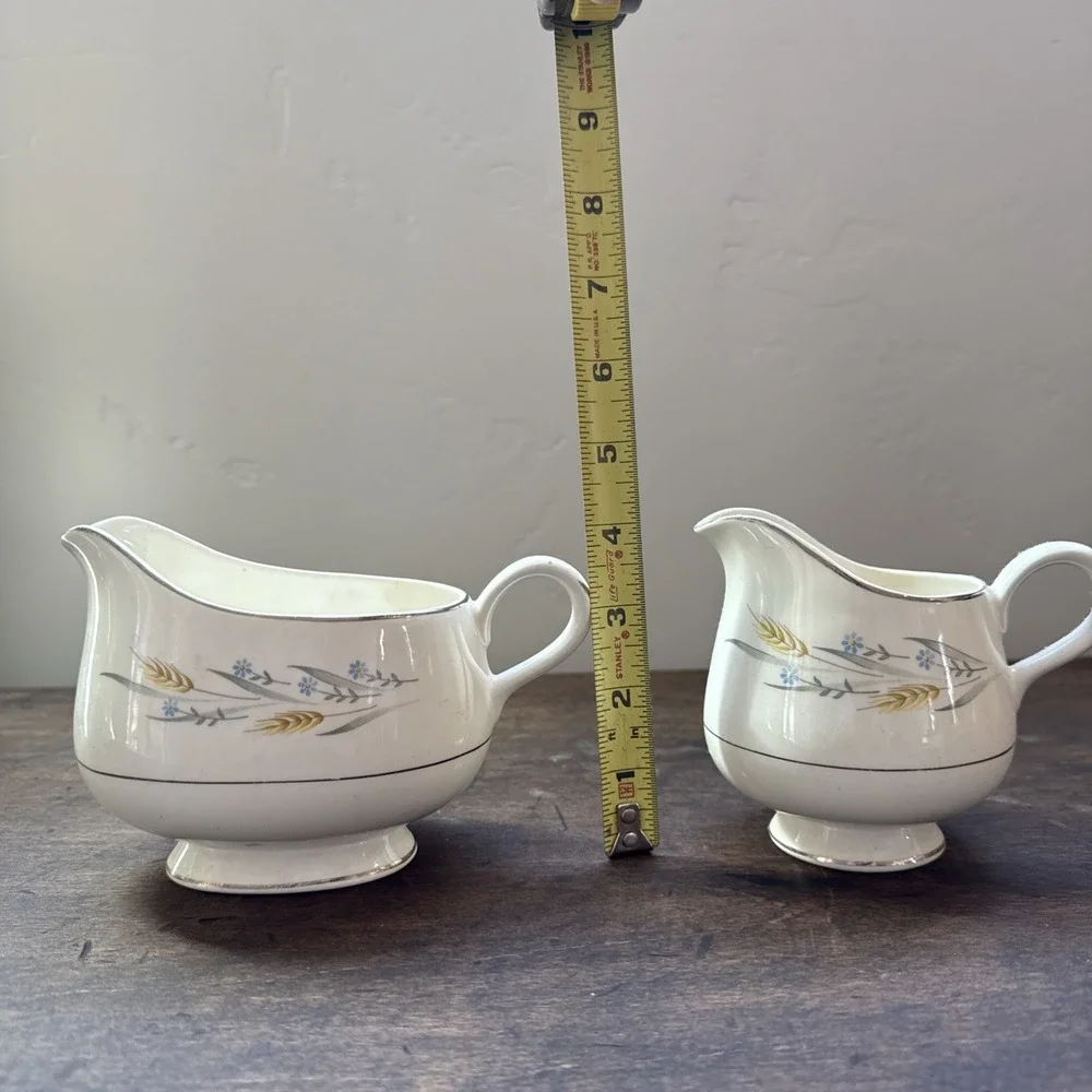 Vintage Homer Laughlin Cavalier Eggshell SOMERSET Wheat China Creamer Gravy Boat